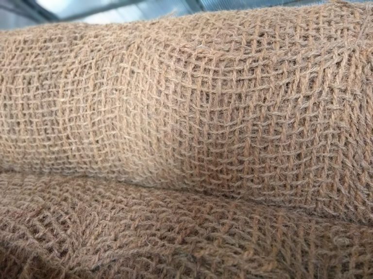 Fungsi Cocomesh Pada Erosi Tanah di Indonesia