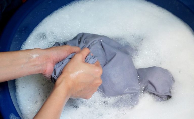 Cara Mencuci Kaos Agar Tidak Berbau Setelah Dijemur