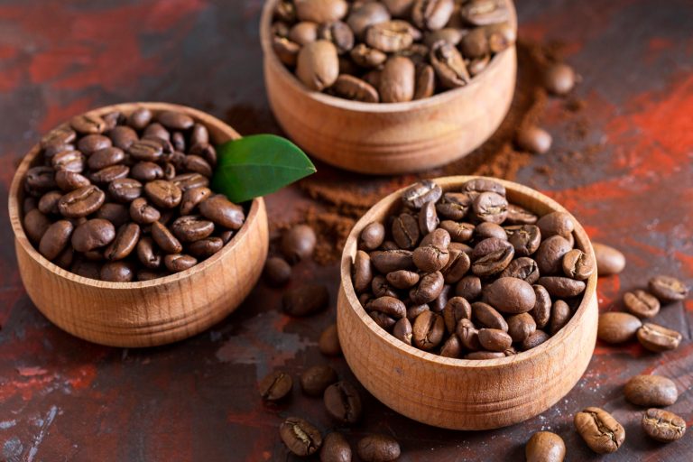 Biji Kopi Robusta dan Arabika Perbedaan Karakter dan Rasanya
